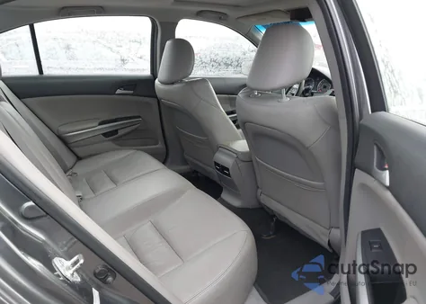 2010 Honda Accord 2.4 Ex-L from USA, damaged, VIN 1HGCP2F86AA167140